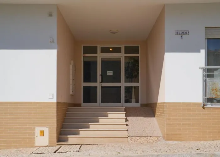 Rua Professora Virgilia Bloco A Porta N 2 1 Esq *